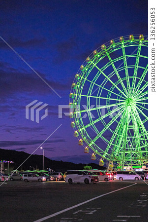 Night view of the Ferris wheel at Awaji SA (outbound) on Awaji Island | January photo | Awaji City, Hyogo Prefecture Night view of the Ferris wheel at Awaji SA (outbound) on Awaji Island | January photo | Awaji City, Hyogo Prefecture 136256053