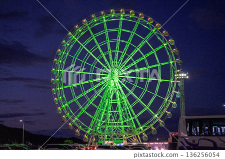 Night view of the Ferris wheel at Awaji SA (outbound) on Awaji Island | January photo | Awaji City, Hyogo Prefecture Night view of the Ferris wheel at Awaji SA (outbound) on Awaji Island | January photo | Awaji City, Hyogo Prefecture 136256054