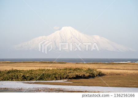 Spring scenery of Mount Rishiri, Rishiri Fuji with remaining snow and the Sea of Japan 136256166