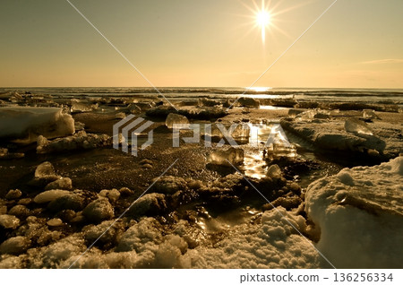 Frozen Pacific coast Frozen Pacific coast 136256334