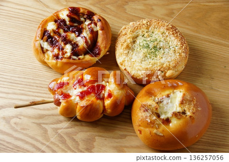 熟麵包 甜麵包 熟麵包 甜麵包 136257056