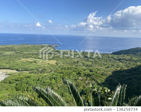 Spectacular mountain and sea views at Cape Hedo, Okinawa's northernmost point | Photos of tourist spots in the naturally rich Yanbaru region Spectacular mountain and sea views at Cape Hedo, Okinawa's northernmost point | Photos of tourist spots in the naturally rich Yanbaru region 136258734
