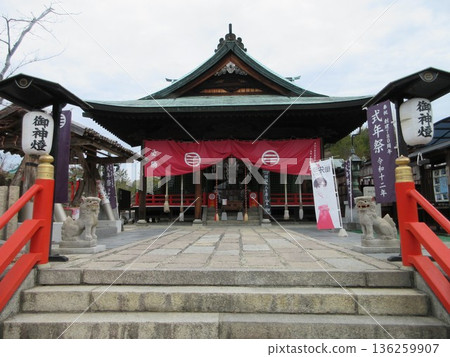 山口縣岩國市！白崎八幡神社的參拜殿 136259907