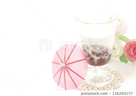 Hong Kong Red Bean Ice with Red Bean Milk Hong Kong Red Bean Ice with Red Bean Milk 136260157