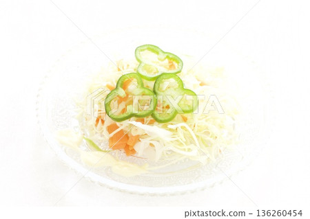 Cabbage, carrot and pepper coleslaw salad Cabbage, carrot and pepper coleslaw salad 136260454