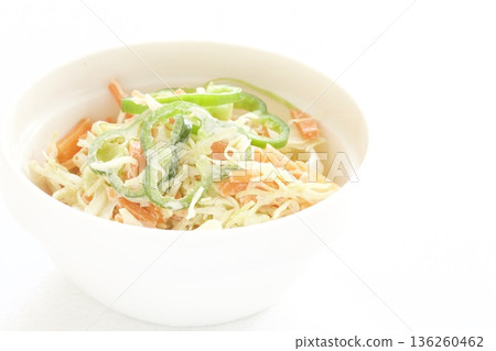 Cabbage, carrot and pepper coleslaw salad Cabbage, carrot and pepper coleslaw salad 136260462