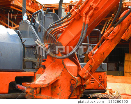 橙色重型建築機械景觀 136260590