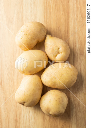 potatoes potatoes 136260847