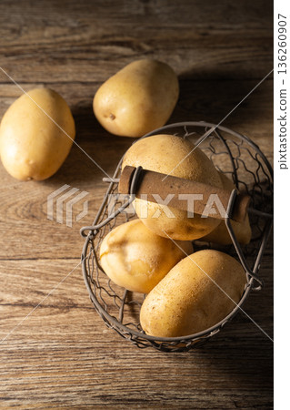 potatoes 136260907