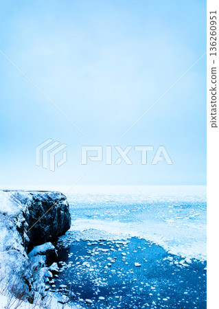 仲冬時節，從北海道網走市能取岬看到的流冰 136260951