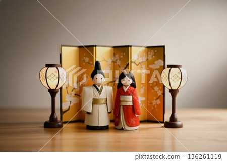日式女兒節人偶與金屏風的圖片 136261119