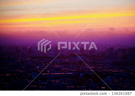 Between night and morning Between night and morning 136261887