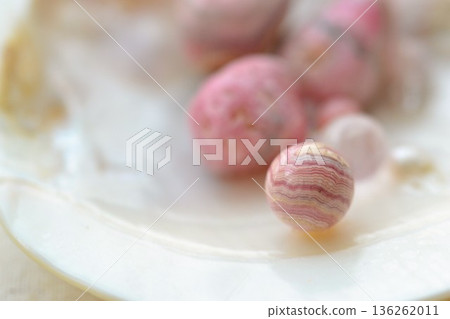 Inca rose round beads 136262011