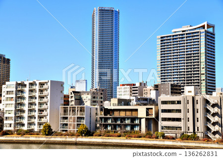 Asashio Bridge / View towards Kachidoki from Asashio Canal (Chuo Ward, Tokyo) [February 2026] 136262831