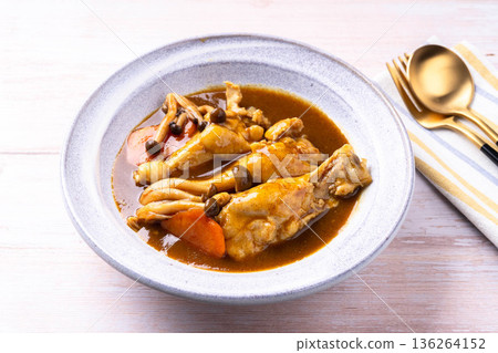 Wing chicken curry soup Wing chicken curry soup 136264152