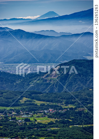View of the Yatsugatake mountain range and Mt. Fuji from Mt. Togakushi 136265263