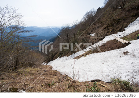 Climbing Mount Ishizuchi, Ehime Prefecture Climbing Mount Ishizuchi, Ehime Prefecture 136265386