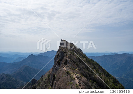 攀登愛媛縣石槌山 攀登愛媛縣石槌山 136265416