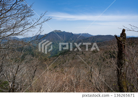 Climbing Mount Ishizuchi, Ehime Prefecture Climbing Mount Ishizuchi, Ehime Prefecture 136265671