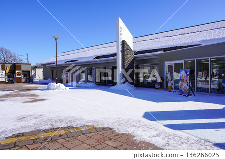 路邊站烏托奈湖 136266025