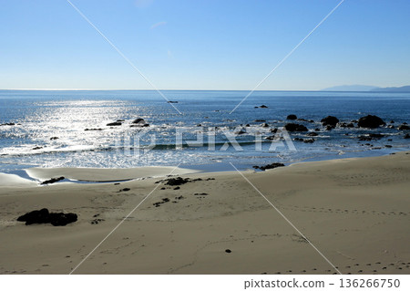 beautiful coastal scenery 136266750