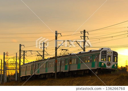 Toyohashi Railway 1800 series 136266768