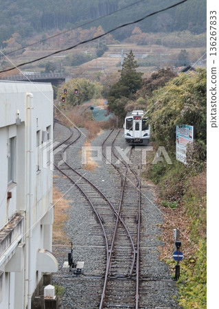 Minamiaso Railway Takamori Line train waiting at Tateno Station Minamiaso Railway Takamori Line train waiting at Tateno Station 136267833