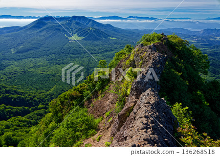 戶隱山、有渡渡山脊、飯綱山、淺間山、奧道父山、富士山的景色 136268518