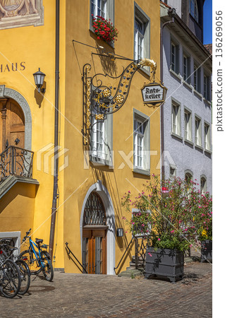 traditional architecture of town  136269056