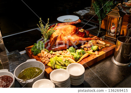 Top view of roasted chicken, focus selective Top view of roasted chicken, focus selective 136269415