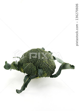 新鮮的西蘭花 新鮮的西蘭花 136270606