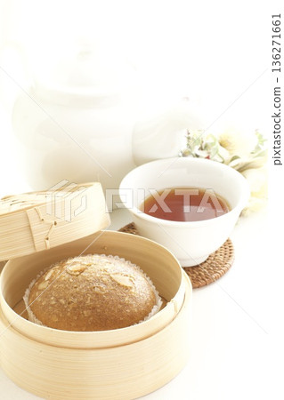 竹蒸籠裡的馬來茶 竹蒸籠裡的馬來茶 136271661