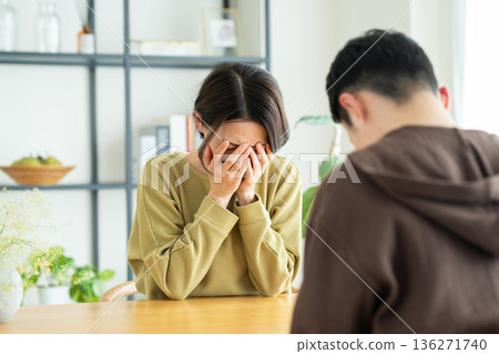 A couple fight A couple fight 136271740