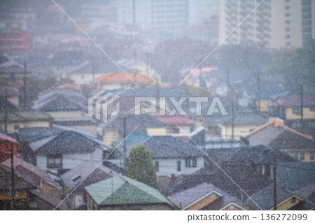 Yokohama cityscape in Japan. A residential area in winter with powdery snow falling... A chilly housing market... Images of poor visibility... Snow in focus = Yokohama Yokohama cityscape in Japan. A residential area in winter with powdery snow falling... A chilly housing market... Images of poor visibility... Snow in focus = Yokohama 136272099