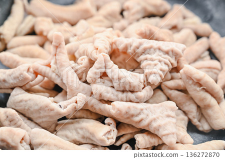 Pre-boiled pork offal 136272870
