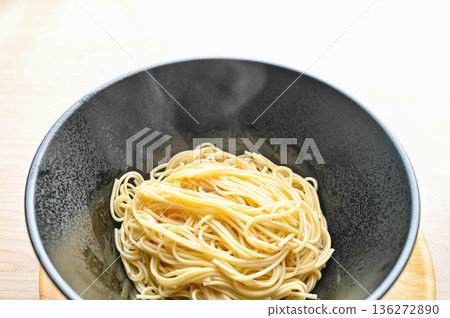 一碗煮熟的直面 136272890