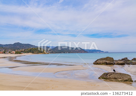 (Shizuoka Prefecture) Izu Shirahama Beach, Beach, Winter 136273412