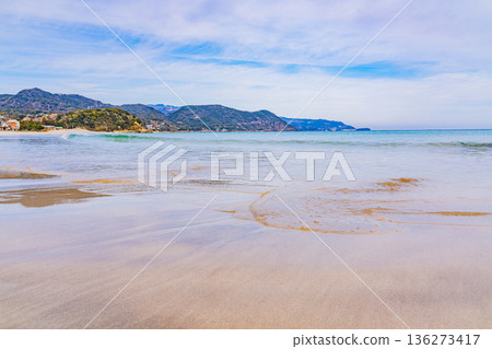 (靜岡縣)伊豆白濱海灘,海灘,冬季 (靜岡縣)伊豆白濱海灘,海灘,冬季 136273417