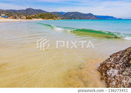 （靜岡縣）伊豆白濱海灘，海灘，冬季 136273451