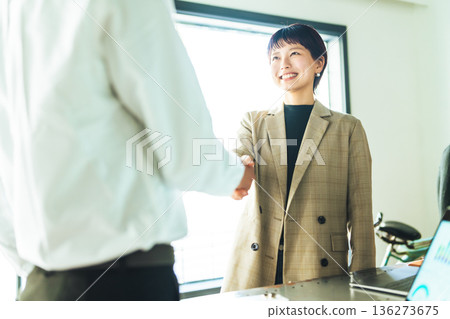 Handshake negotiation success 136273675