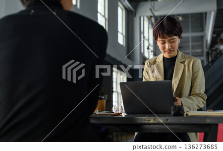 面對面電腦會議 136273685