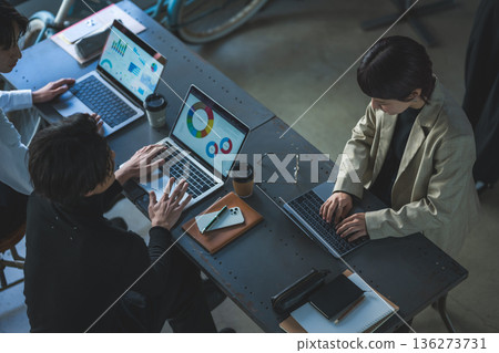 Data analysis on a laptop Data analysis on a laptop 136273731