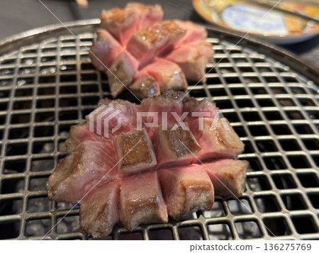 Chateaubriand Beef Tongue Chateaubriand Beef Tongue 136275769