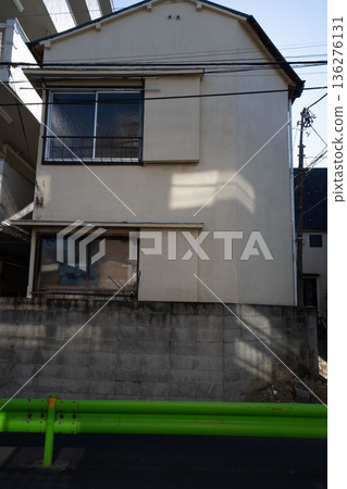 Old mortar house / Wooden two-story Showa-era building Old mortar house / Wooden two-story Showa-era building 136276131