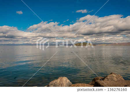 Calm Lake Horizon Calm Lake Horizon 136276160