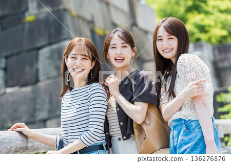 閨蜜旅行、女性觀光、國內旅行 閨蜜旅行、女性觀光、國內旅行 136276876