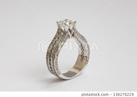 Wedding gold ring with a large natural diamond weighing 1 carat, princess cut or Square Modified Brilliant 136278229