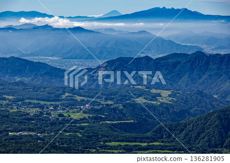 Mount Fuji, Okuchichibu, and the Yatsugatake mountain range seen from Mount Togakushi and Happo-Nira Mount Fuji, Okuchichibu, and the Yatsugatake mountain range seen from Mount Togakushi and Happo-Nira 136281905