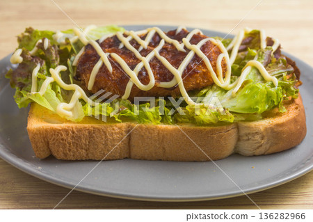 炸丸子吐司 136282966