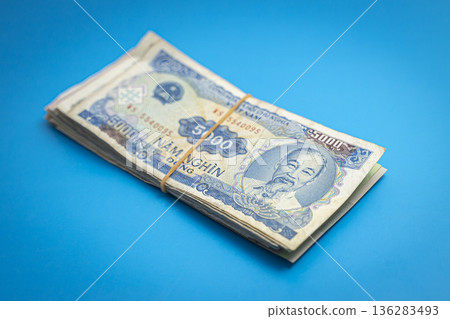 Vietnamese currency: Dong (Vietnamese Dong) Vietnamese currency: Dong (Vietnamese Dong) 136283493